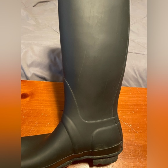 Great Classic! Hunter Black Matte Tall Rain Bots, size 8 - Picture 7 of 9